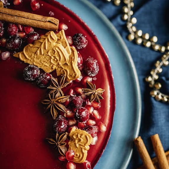 Spekulatius-Cheesecake mit Glühwein-Glasur
